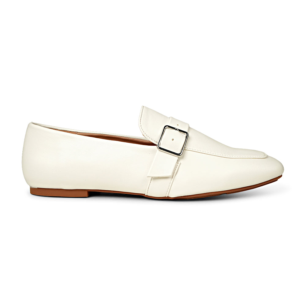 Bata London 5311310 Women’s White Buckle-Detail Loafers