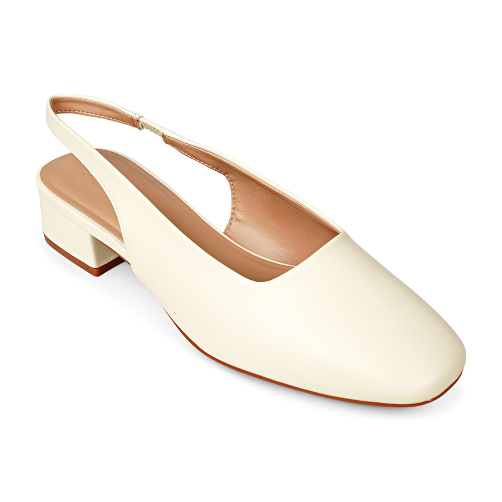 Bata Memphis 6318302 light slingback pump, angled view showing closed pointed toe