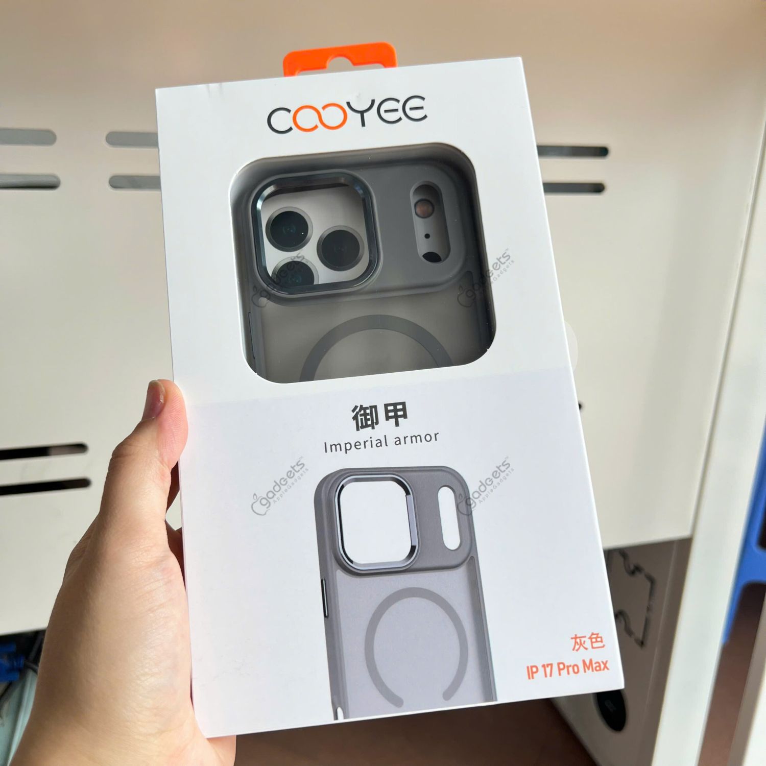 Cooyee Imperial Armor Matt Magsafe Case for iPhone 17 Series - official view 4