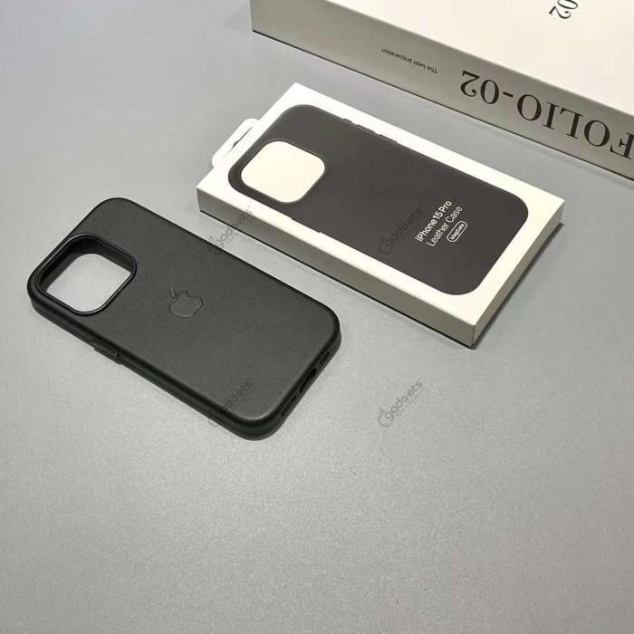 Leather Case with MagSafe for iPhone 15 Series