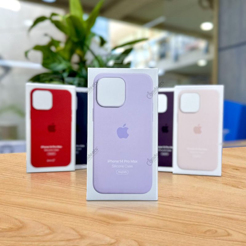 Silicone Protective Case with MagSafe for iPhone 14 Series