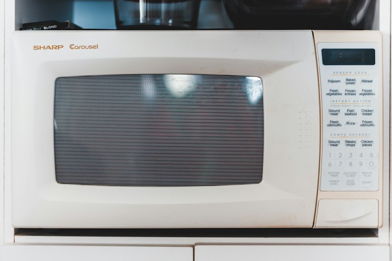 Singer 20L Solo Microwave Oven SMW20S