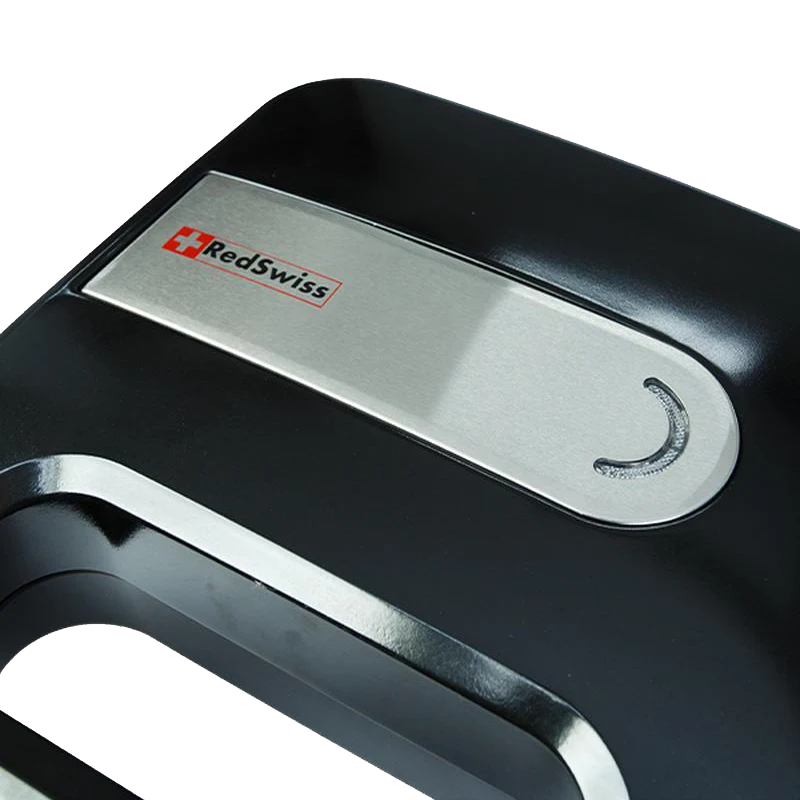 RedSwiss RSWM8121 sandwich maker, side angle